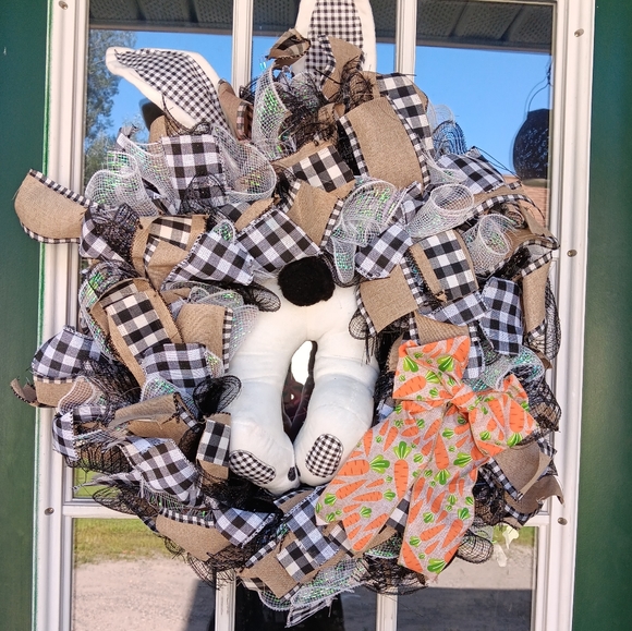 Bunny wreath - Picture 1 of 2